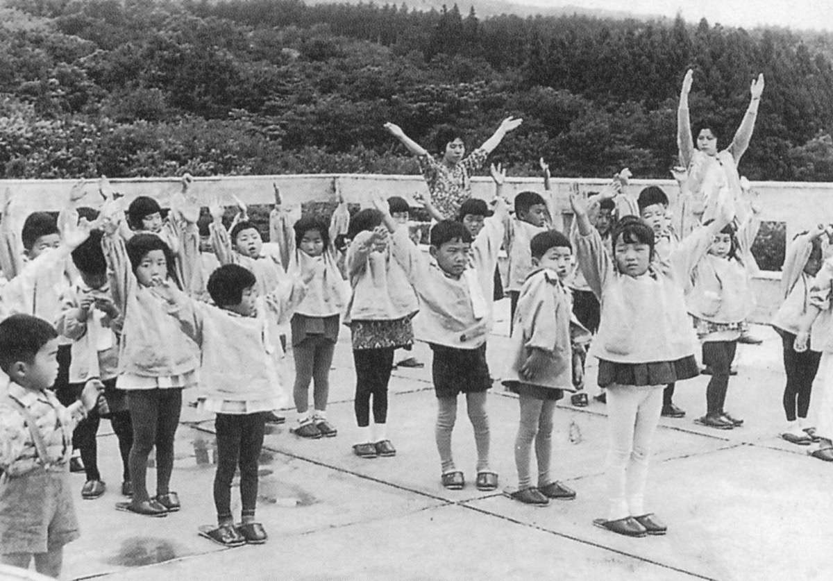 ラジオ体操でも集団行動が苦手だった