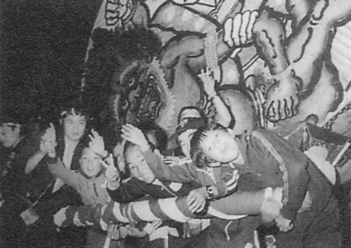 ねぷたは地域の人々にとって血が騒ぐような祭