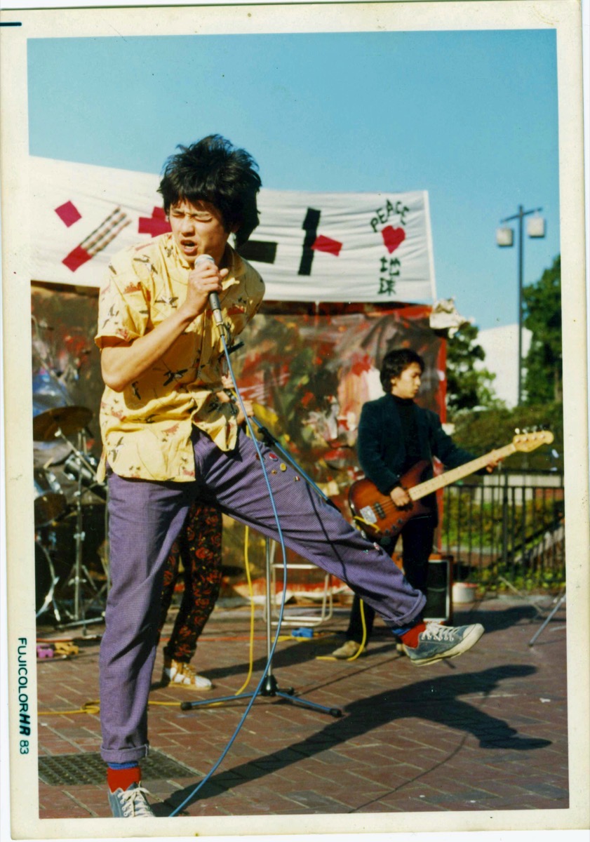 名古屋・久屋大通公園でのライブ