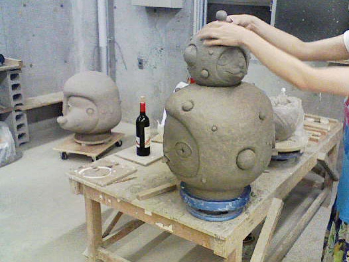 中田英寿、植葉香澄との共作《UFO鍋》制作風景