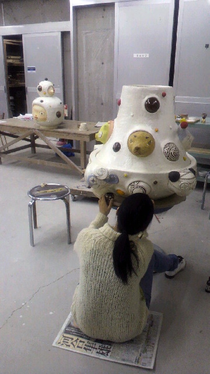 中田英寿、植葉香澄との共作《UFO鍋》制作風景