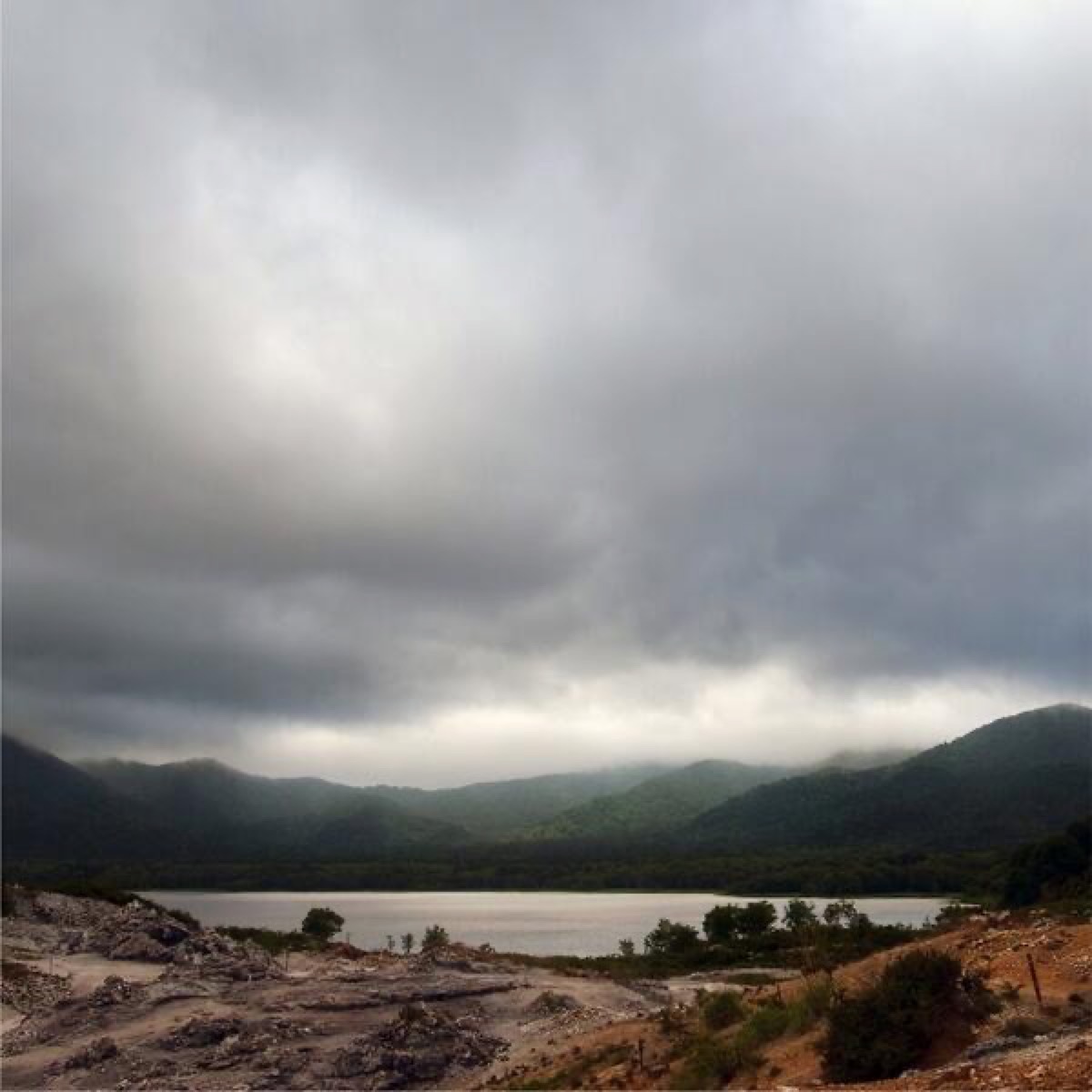 恐山の宇曽利湖