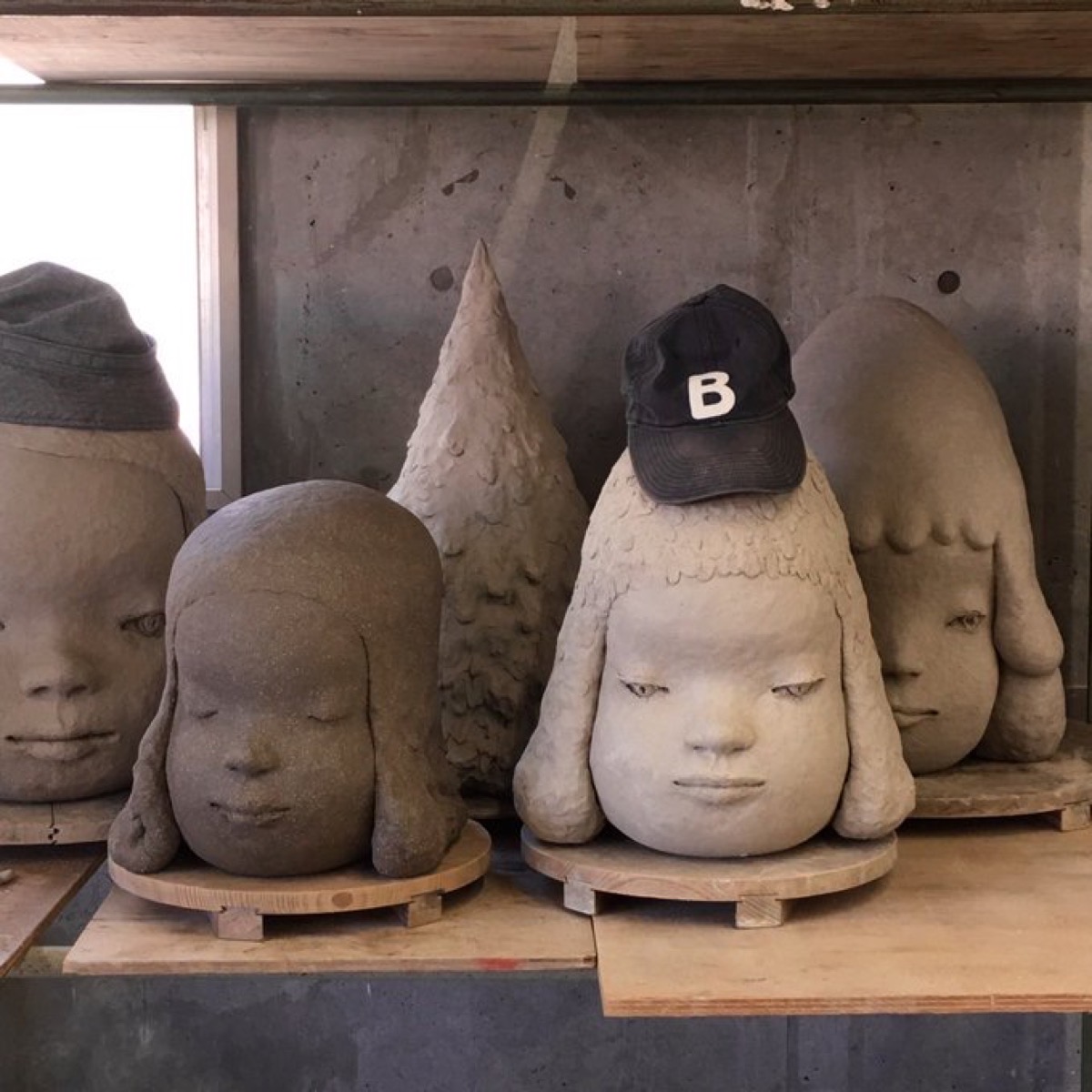制作中のセラミック作品