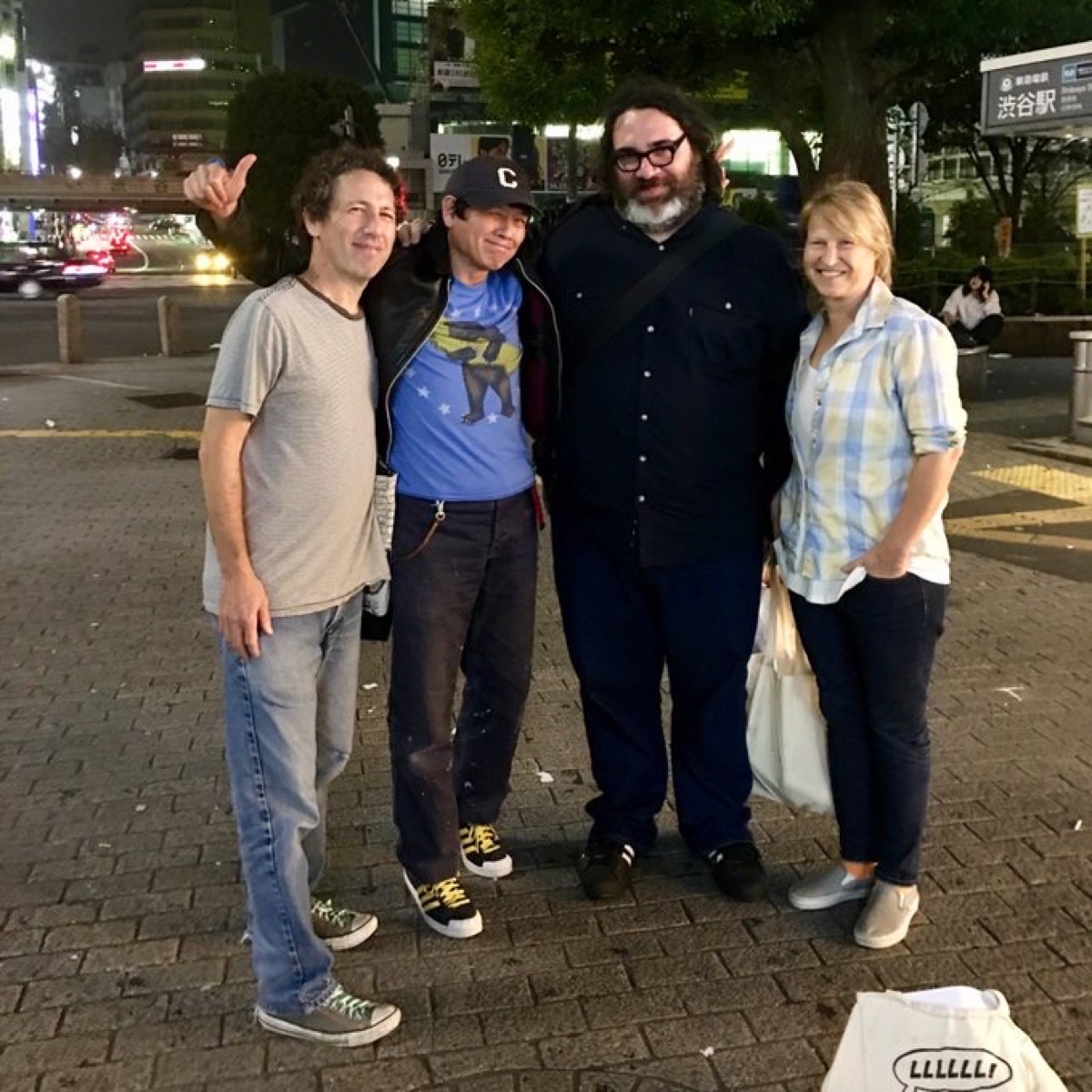 渋谷でのライブ後、ヨ・ラ・テンゴのメンバーと