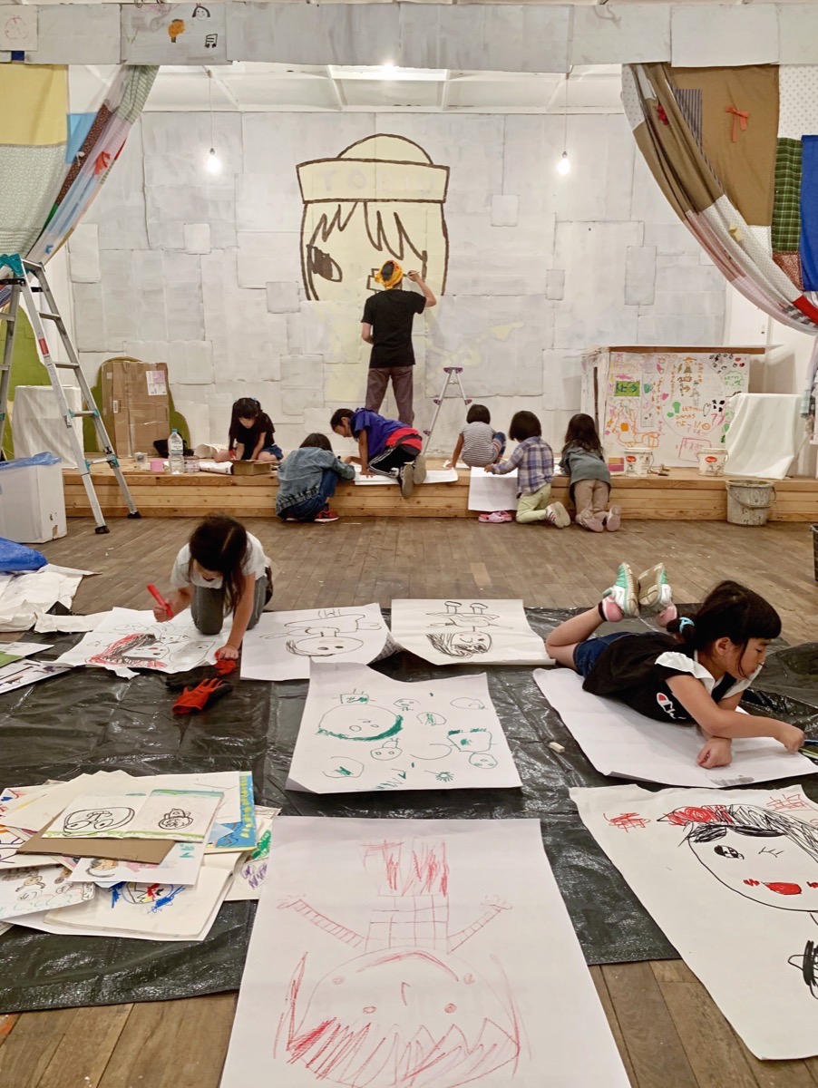 飛生の子供たちと制作する奈良